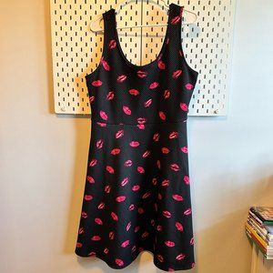TORRID Sleeveless Lips Dress Size US 1X